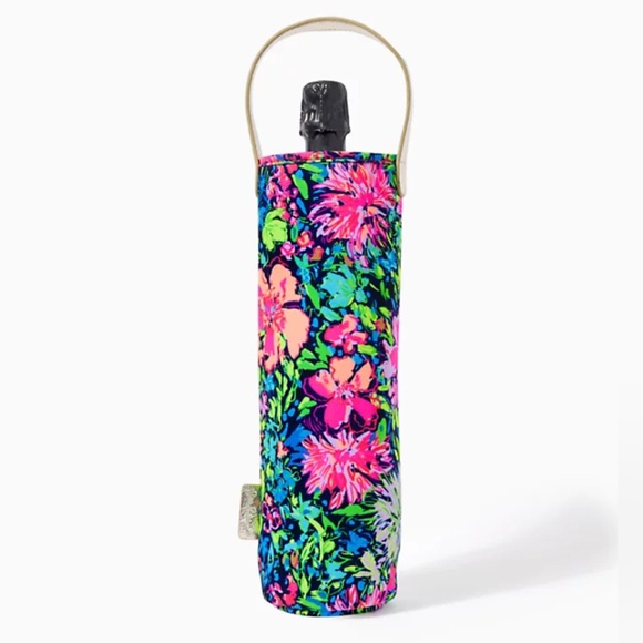 Lilly Pulitzer Other - Lilly Pulitzer Wine Bag, Festive Fantasy, Hostess Gift